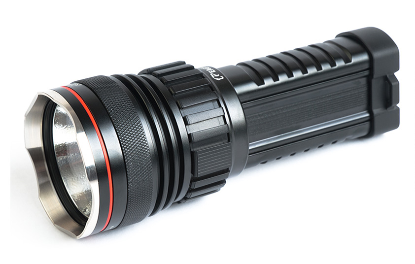 EagleTac M3C4 CW (2x 18650/4хCR123A, 1x XM-L2 U2, 901lm, 448m)