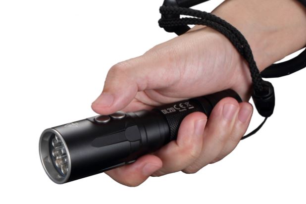 Nitecore DL20 (1xXP-LHI V3+9xRED, 1x18650, 1000lm, 223m, ↓100m)